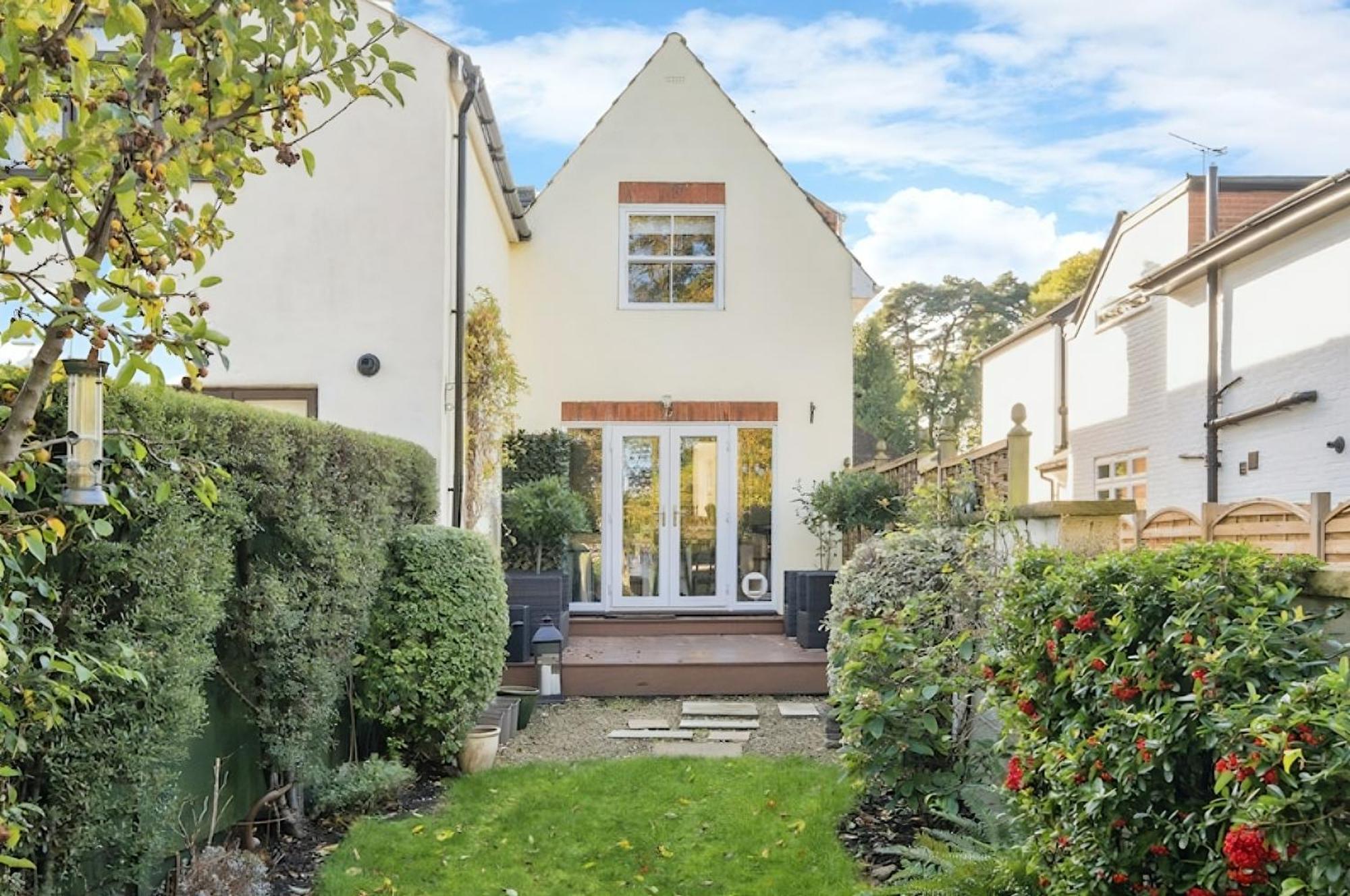 3 Bedroom Cottage In Sunninghill, Ascot ภายนอก รูปภาพ